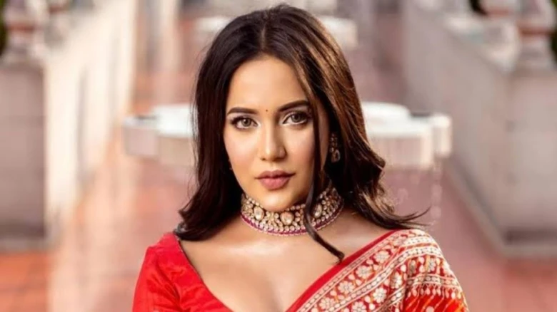 দুই মিনি সিরিজে সামিরা খান মাহি, আসছে ‘মায়ার সংসার’ ও ‘কর্মফল’