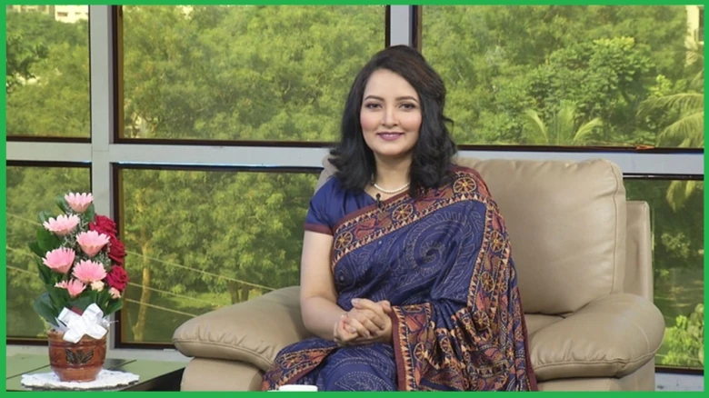 দীর্ঘ বিরতির পর উপস্থাপনায় ফিরলেন রুমানা মালিক মুনমুন